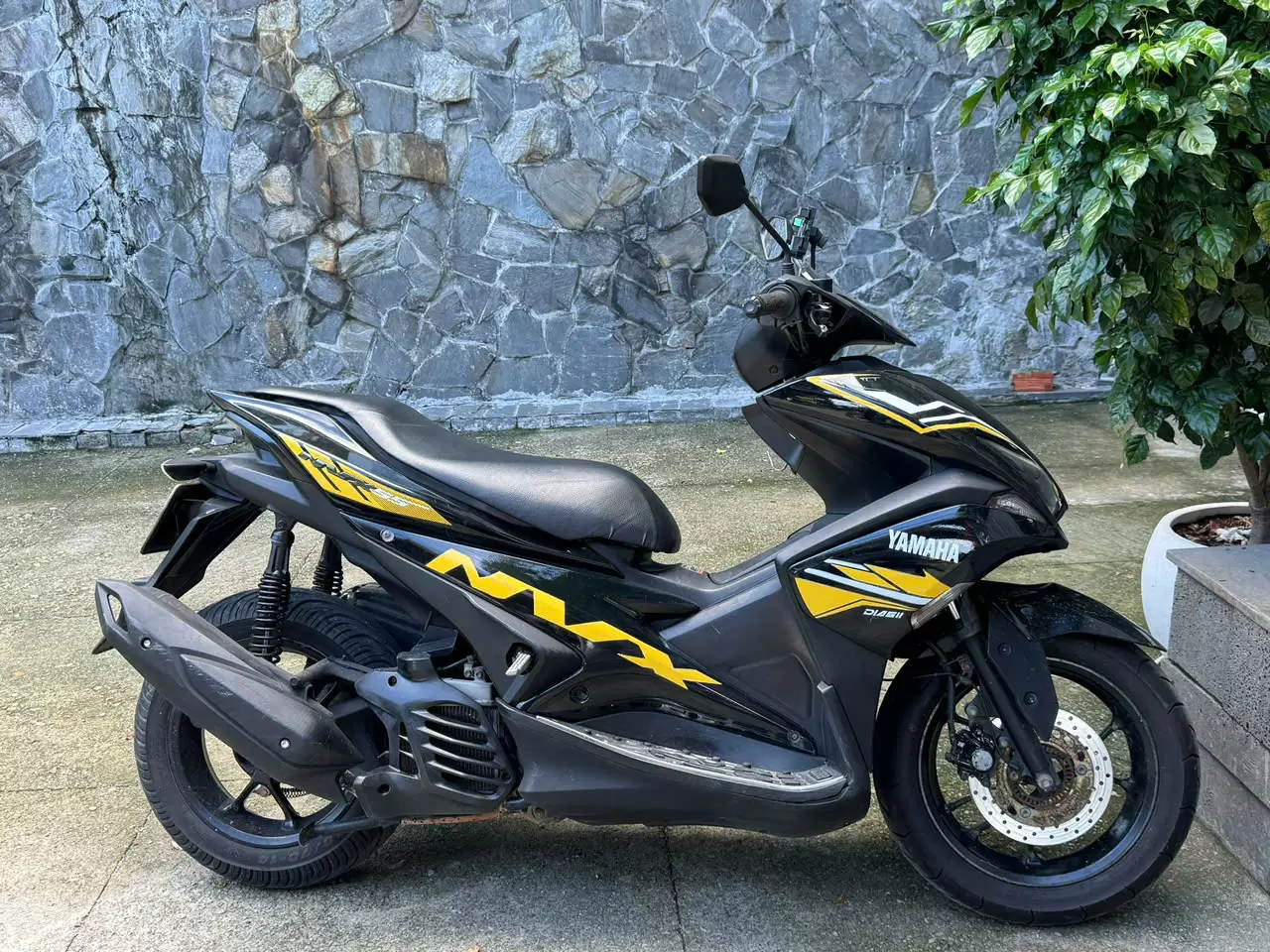 Xe máy thể thao Yamaha NVX